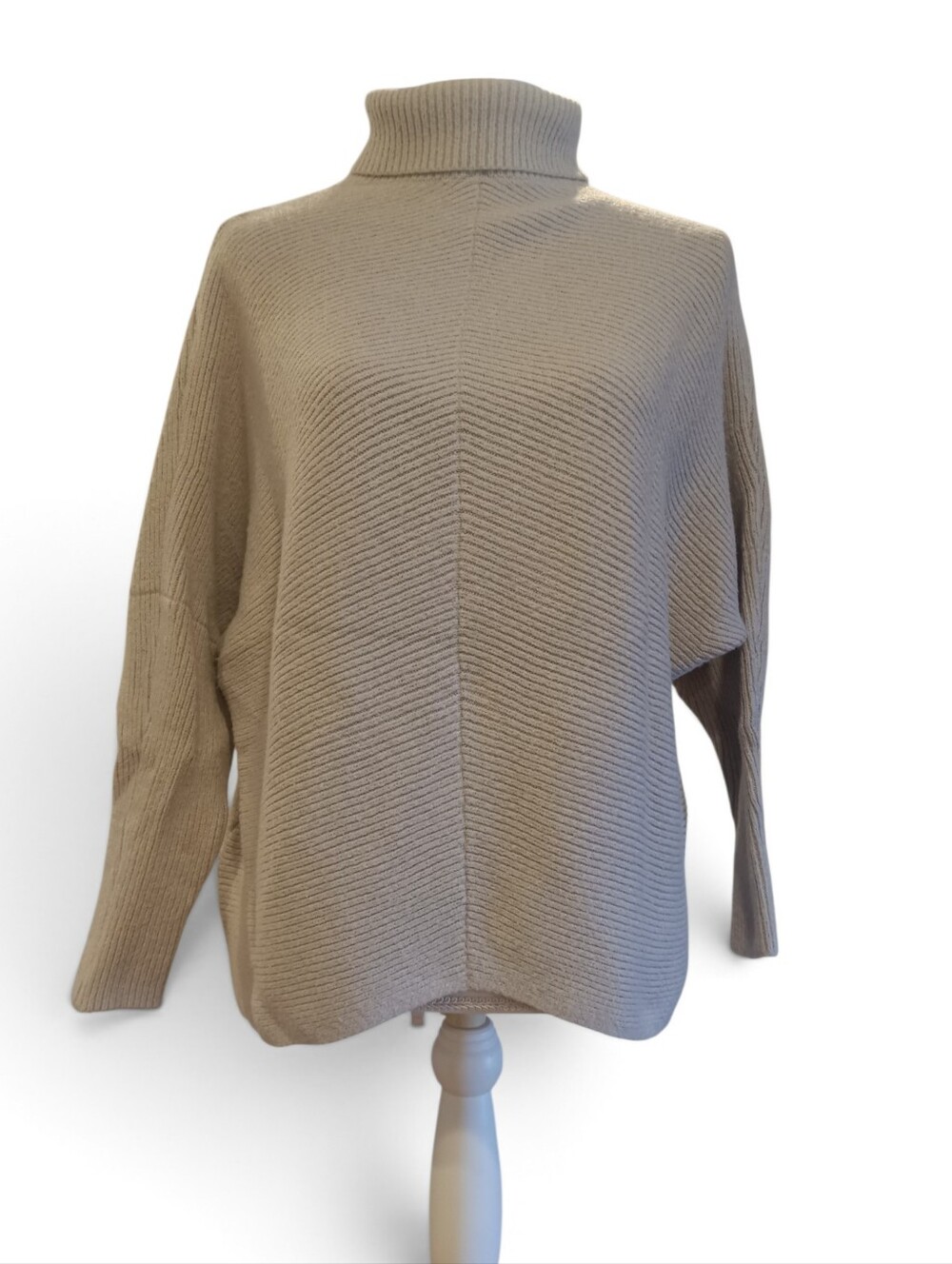 Beige Womans Ribbed Turtleneck With Batwing Sleeves No Brand Tag Small